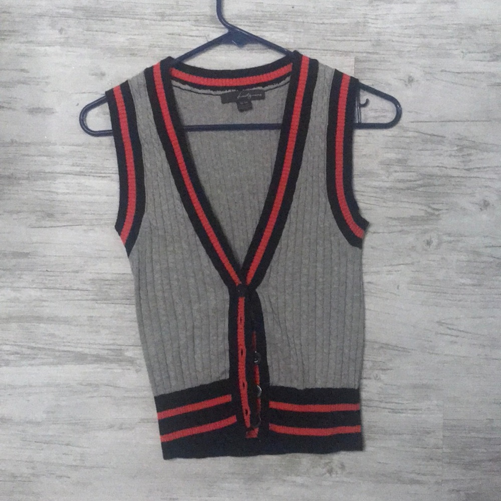 Sweater vest